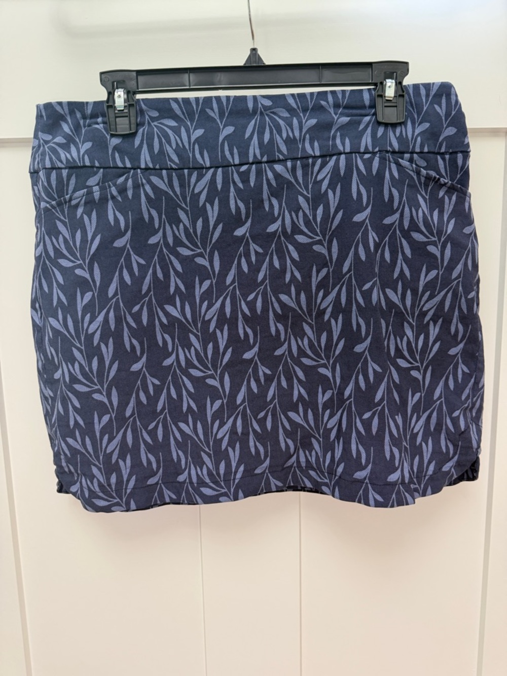 Tribal Navy Leaf-Pattern Stretch Mini Skirt